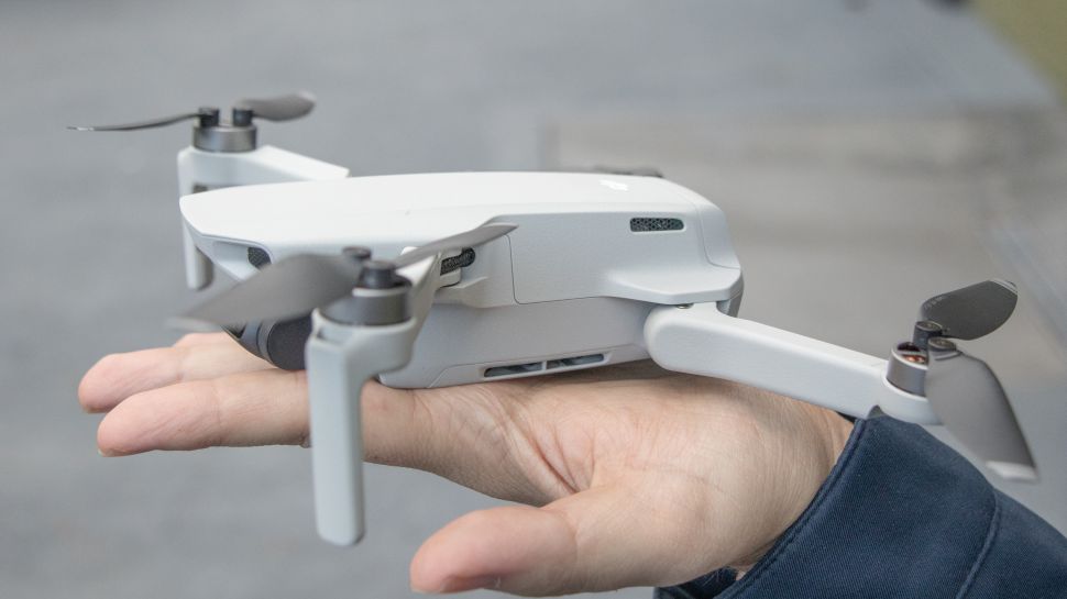 Mini drone là sản phẩm có thể ứng dụng trong bán nhà