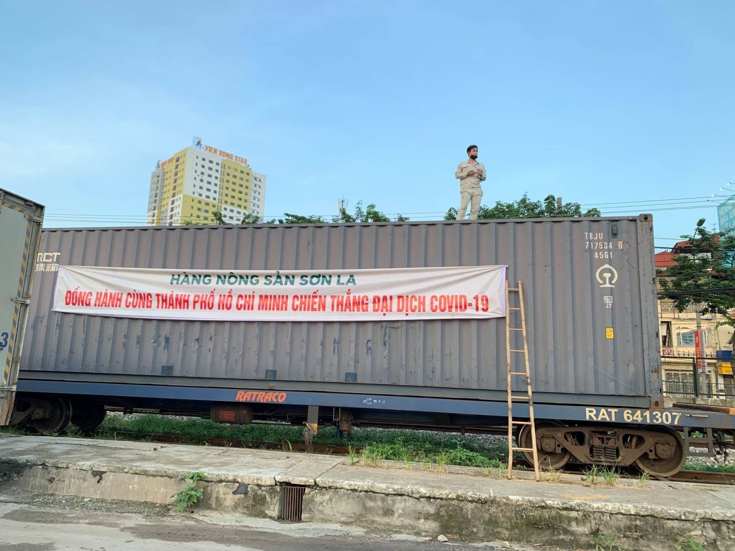 Chuyến tàu hỏa "nghĩa tình" chở 105 tấn nông sản cho bà con HCM